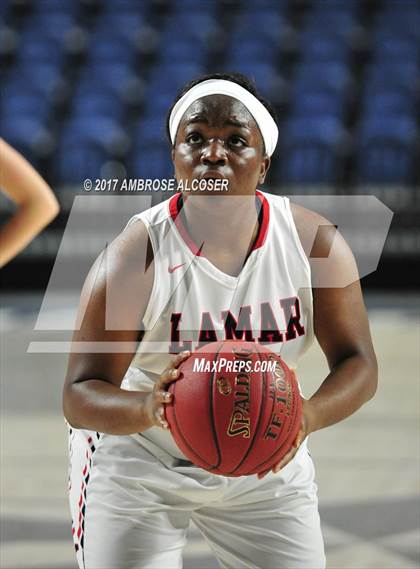 Thumbnail 3 in Langham Creek vs. Lamar (UIL 6A Bi-District Playoff) photogallery.
