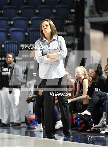 Thumbnail 3 in Langham Creek vs. Lamar (UIL 6A Bi-District Playoff) photogallery.