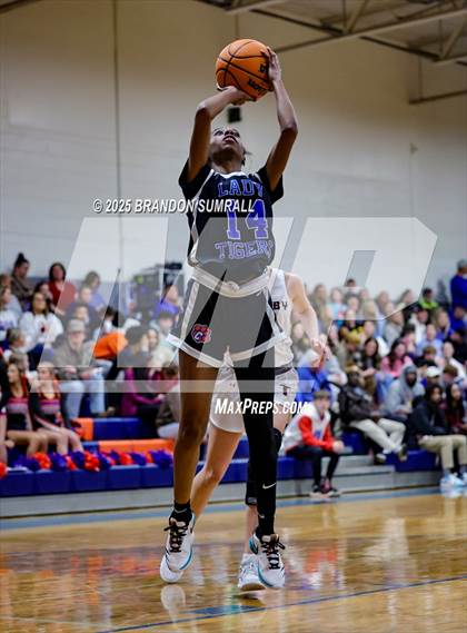 Thumbnail 2 in Chilton County vs Thorsby (Chilton County Tournament Semifinal) photogallery.