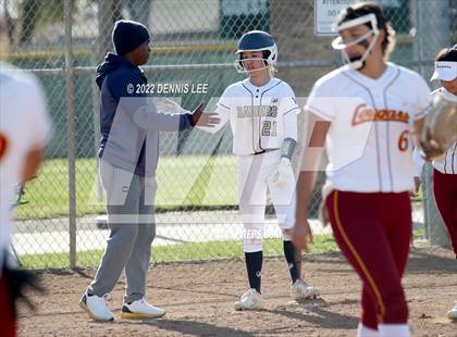 Thumbnail 3 in Golden Valley vs. Central Catholic photogallery.