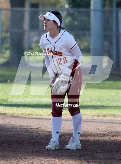 Thumbnail 2 in Golden Valley vs. Central Catholic photogallery.