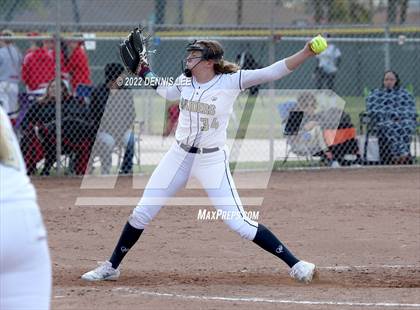 Thumbnail 3 in Golden Valley vs. Central Catholic photogallery.