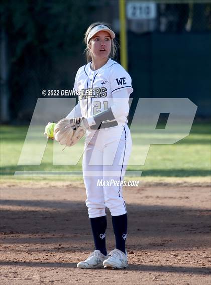 Thumbnail 2 in Golden Valley vs. Central Catholic photogallery.