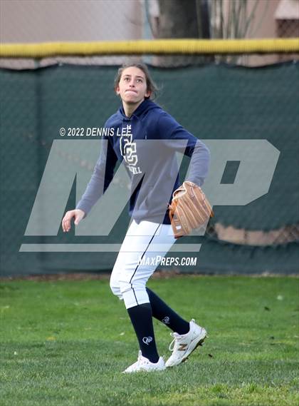 Thumbnail 3 in Golden Valley vs. Central Catholic photogallery.