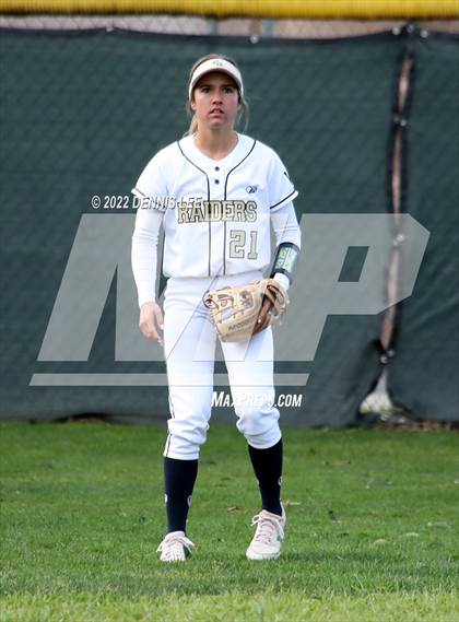 Thumbnail 2 in Golden Valley vs. Central Catholic photogallery.