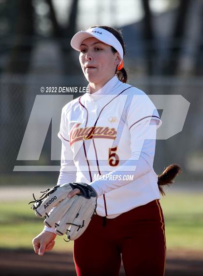 Thumbnail 3 in Golden Valley vs. Central Catholic photogallery.