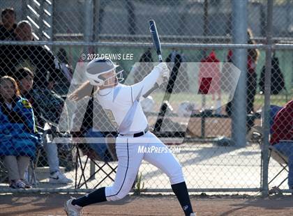 Thumbnail 1 in Golden Valley vs. Central Catholic photogallery.