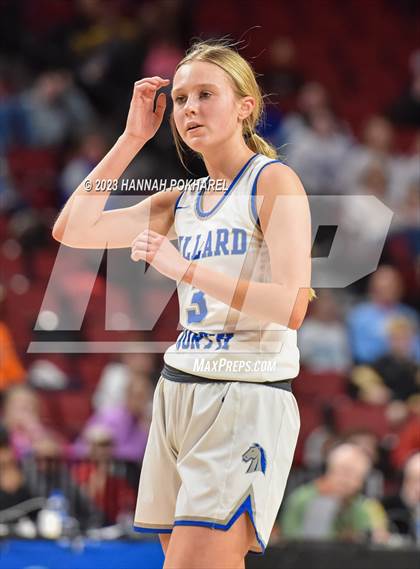 Thumbnail 1 in Millard North vs. Lincoln High (NSAA Class A Semifinal) photogallery.