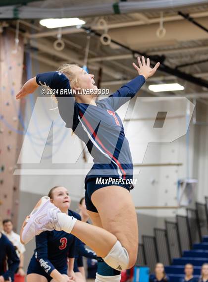 Thumbnail 2 in Heritage vs. Douglas County (CHSAA 5A Region 6) photogallery.