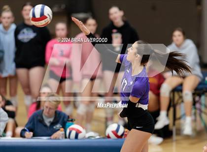 Thumbnail 2 in Heritage vs. Douglas County (CHSAA 5A Region 6) photogallery.