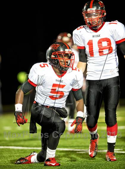 Thumbnail 2 in Pleasure Ridge Park @ Campbell County (KHSAA Commonwealth Gridiron Bowl) photogallery.