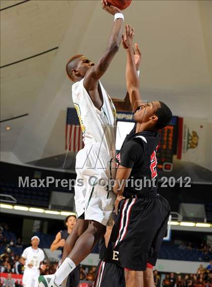 Thumbnail 2 in Etiwanda vs. Long Beach Poly (CIF SS D1AA Semifinal) photogallery.