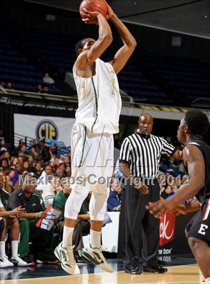 Thumbnail 1 in Etiwanda vs. Long Beach Poly (CIF SS D1AA Semifinal) photogallery.