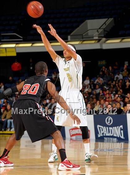 Thumbnail 3 in Etiwanda vs. Long Beach Poly (CIF SS D1AA Semifinal) photogallery.