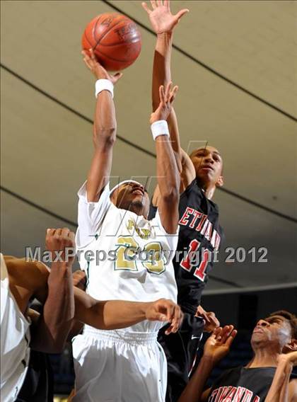 Thumbnail 3 in Etiwanda vs. Long Beach Poly (CIF SS D1AA Semifinal) photogallery.