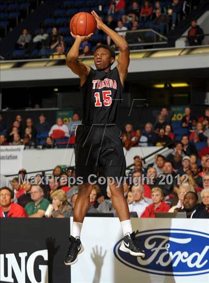 Thumbnail 1 in Etiwanda vs. Long Beach Poly (CIF SS D1AA Semifinal) photogallery.