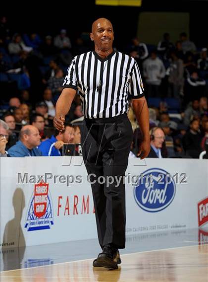 Thumbnail 3 in Etiwanda vs. Long Beach Poly (CIF SS D1AA Semifinal) photogallery.