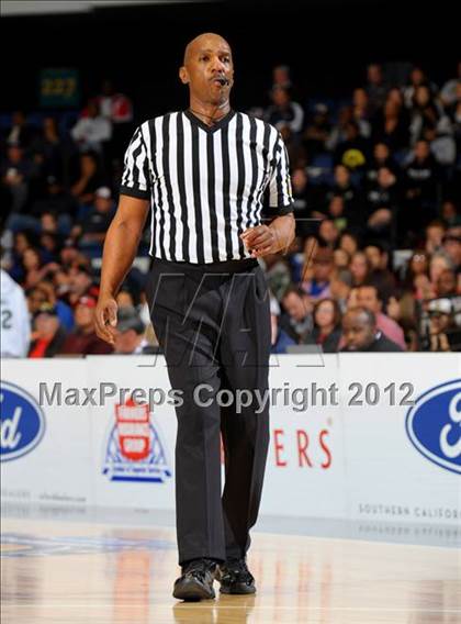 Thumbnail 2 in Etiwanda vs. Long Beach Poly (CIF SS D1AA Semifinal) photogallery.