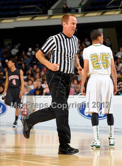 Thumbnail 1 in Etiwanda vs. Long Beach Poly (CIF SS D1AA Semifinal) photogallery.