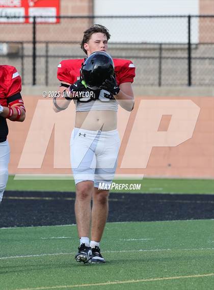 Thumbnail 1 in Peaster vs Mineral Wells (scrimmage) photogallery.