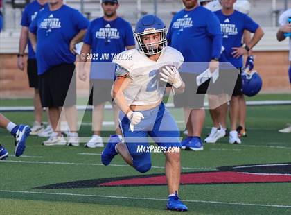 Thumbnail 1 in Peaster vs Mineral Wells (scrimmage) photogallery.