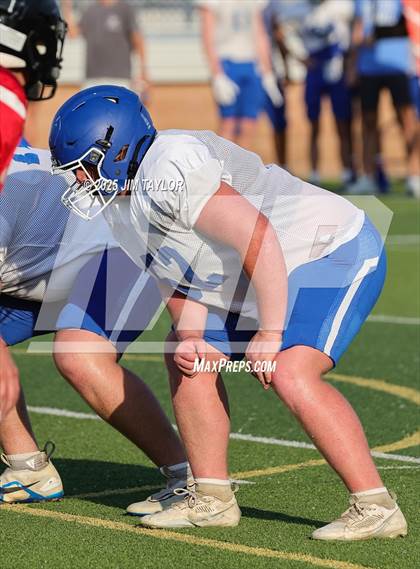 Thumbnail 3 in Peaster vs Mineral Wells (scrimmage) photogallery.