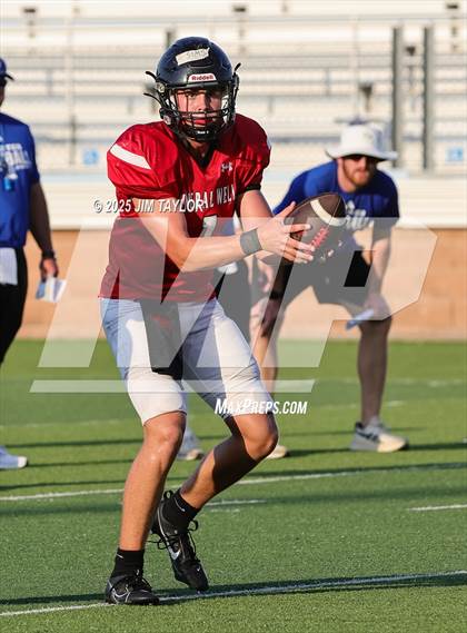 Thumbnail 2 in Peaster vs Mineral Wells (scrimmage) photogallery.