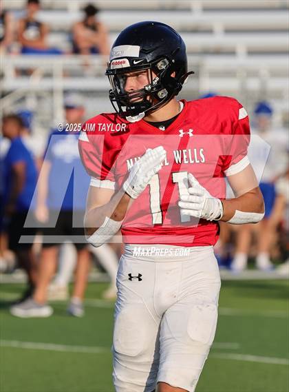 Thumbnail 3 in Peaster vs Mineral Wells (scrimmage) photogallery.