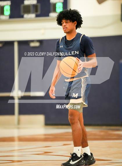 Thumbnail 1 in Mullen @ Columbine photogallery.