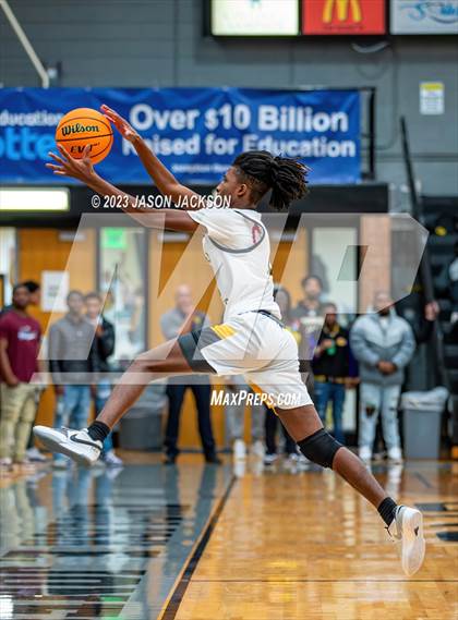 Thumbnail 3 in Red Springs vs Fairmont (Robeson County Shootout) photogallery.