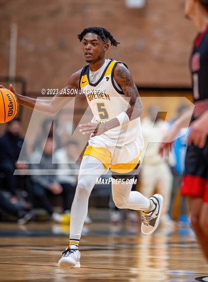 Thumbnail 1 in Red Springs vs Fairmont (Robeson County Shootout) photogallery.