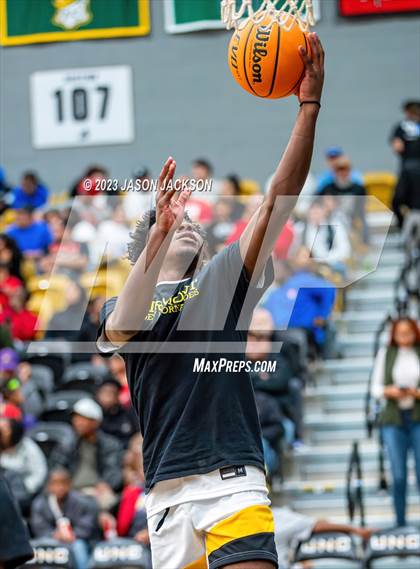 Thumbnail 3 in Red Springs vs Fairmont (Robeson County Shootout) photogallery.