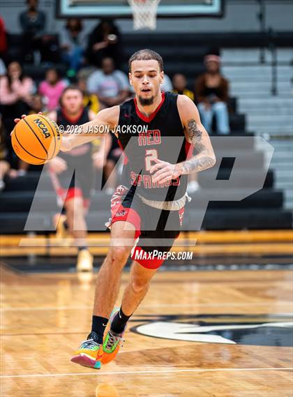 Thumbnail 3 in Red Springs vs Fairmont (Robeson County Shootout) photogallery.