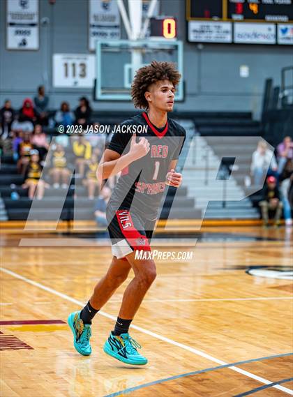 Thumbnail 1 in Red Springs vs Fairmont (Robeson County Shootout) photogallery.