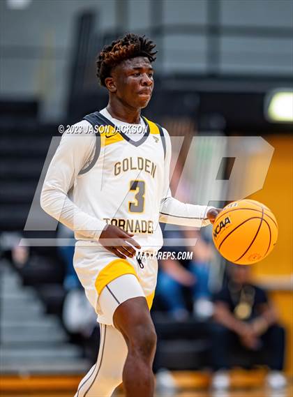 Thumbnail 2 in Red Springs vs Fairmont (Robeson County Shootout) photogallery.