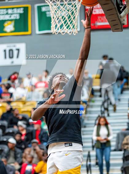 Thumbnail 1 in Red Springs vs Fairmont (Robeson County Shootout) photogallery.