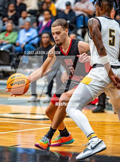 Thumbnail 2 in Red Springs vs Fairmont (Robeson County Shootout) photogallery.