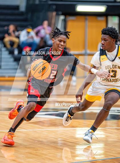 Thumbnail 2 in Red Springs vs Fairmont (Robeson County Shootout) photogallery.