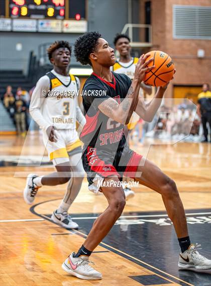 Thumbnail 2 in Red Springs vs Fairmont (Robeson County Shootout) photogallery.