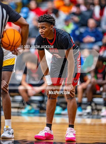 Thumbnail 1 in Red Springs vs Fairmont (Robeson County Shootout) photogallery.