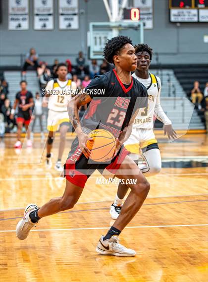 Thumbnail 3 in Red Springs vs Fairmont (Robeson County Shootout) photogallery.