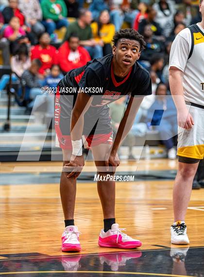 Thumbnail 1 in Red Springs vs Fairmont (Robeson County Shootout) photogallery.