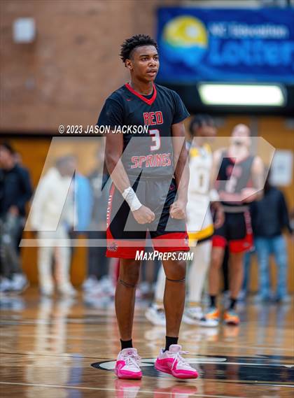 Thumbnail 3 in Red Springs vs Fairmont (Robeson County Shootout) photogallery.