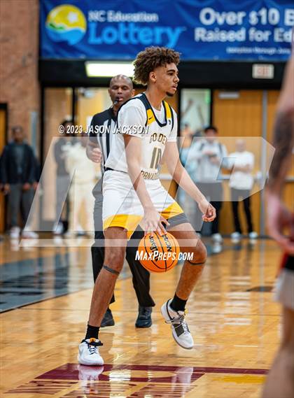 Thumbnail 1 in Red Springs vs Fairmont (Robeson County Shootout) photogallery.