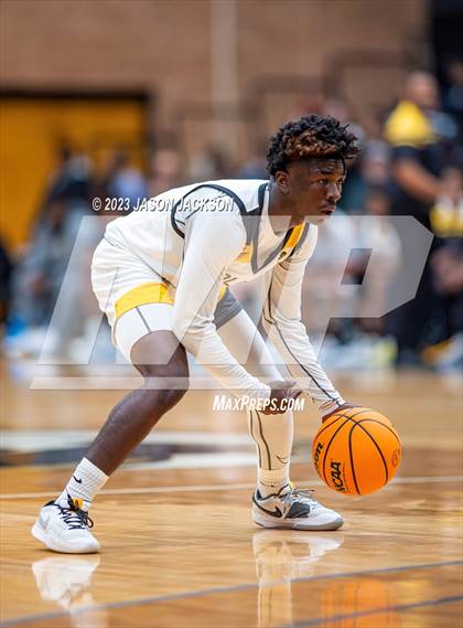 Thumbnail 1 in Red Springs vs Fairmont (Robeson County Shootout) photogallery.