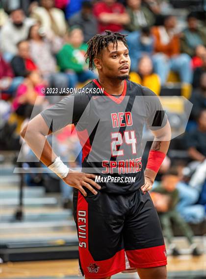 Thumbnail 2 in Red Springs vs Fairmont (Robeson County Shootout) photogallery.