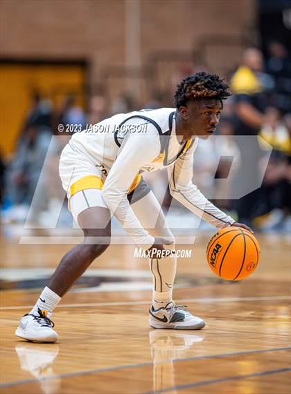 Thumbnail 2 in Red Springs vs Fairmont (Robeson County Shootout) photogallery.