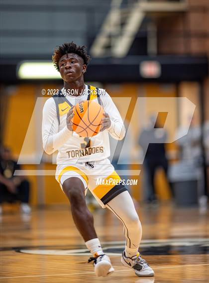 Thumbnail 2 in Red Springs vs Fairmont (Robeson County Shootout) photogallery.