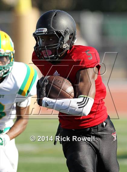 Thumbnail 1 in Kennedy @ Tustin photogallery.