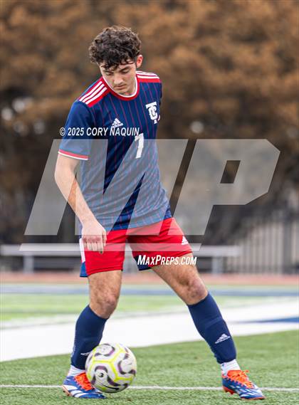 Thumbnail 1 in St. Thomas More vs. Teurlings Catholic photogallery.